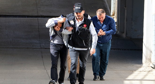 144 kilo esrar ele geçirilen minibüsteki 2 şüpheli tutuklandı