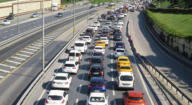 15 Temmuz Şehitler Köprüsü girişinde trafik yoğunluğu