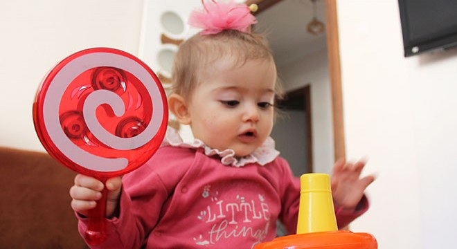 15 aylık Zeynep'e ilik nakli için ailesi uygun donör arıyor