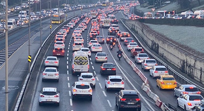 15 Temmuz Şehitler Köprüsü nde trafik yoğunluğu