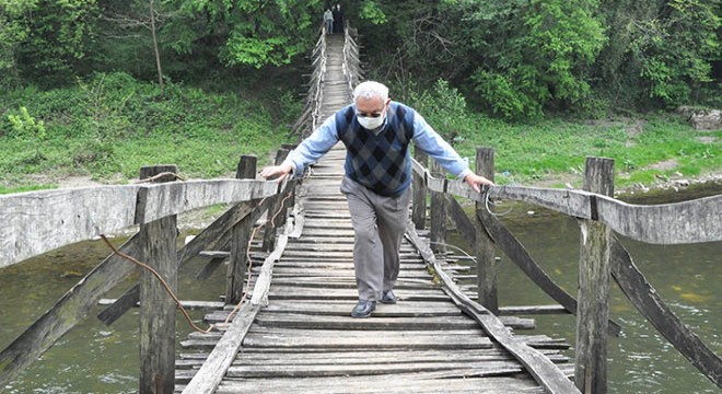 150 yıldır ayakta olan ahşap köprüye bakım yapılmasını istiyorlar