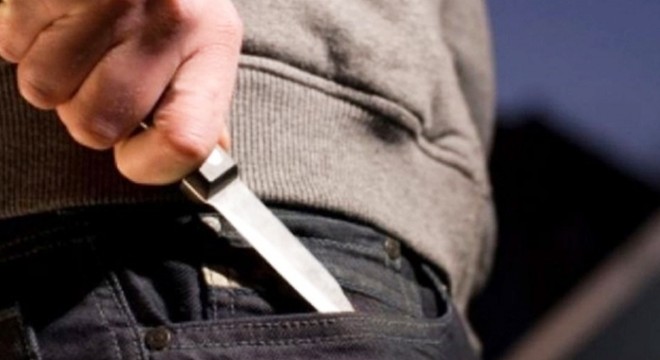 16 yaşındaki çocuk, annesini sırtından bıçakladı