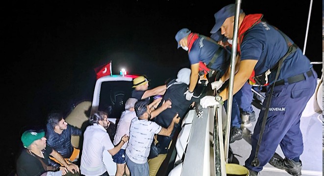 18 kaçak göçmen kurtarıldı