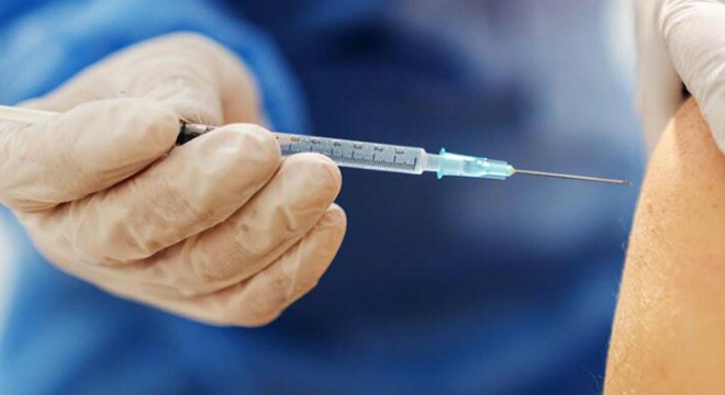 18 yaşındakilere de koronavirüs aşısı başladı