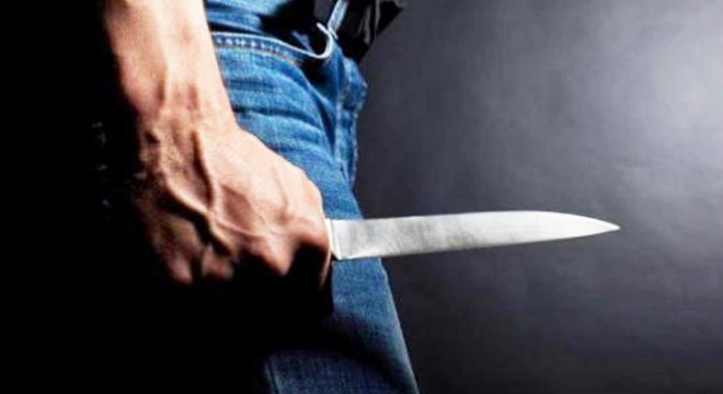 2 kardeşi bıçaklayan şüpheli adliyede