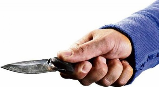 2 zabıtayı bıçakla yaralayan işportacı, tutuklandı