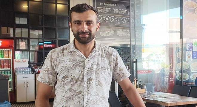 2 yaşındaki çocuğu, Heimlich manevrasıyla hayata döndürdü