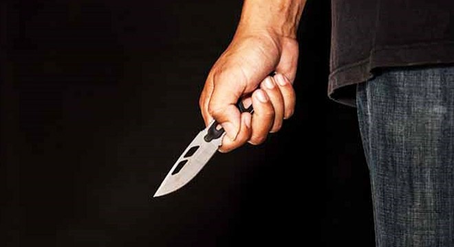 20 yıllık arkadaşını, küfredince bıçakladı