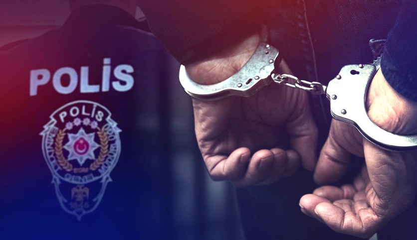 3 ilde FETÖ operasyonu: 10 gözaltı