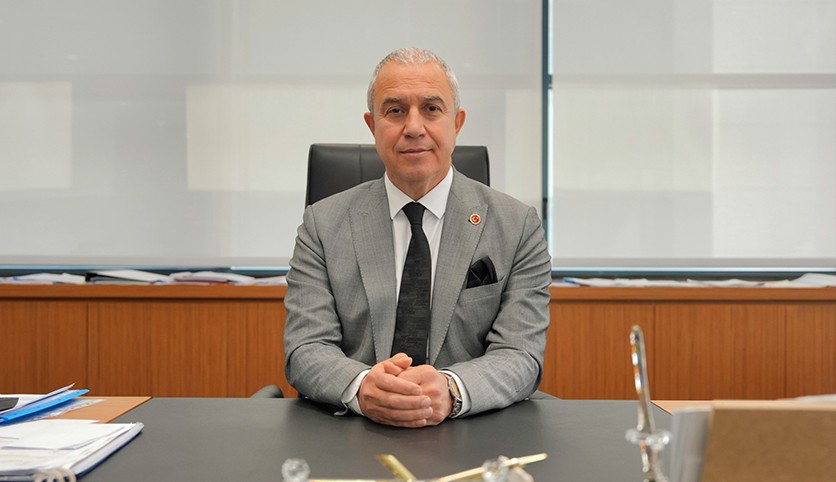 Alanya Belediye Başkanı Özçelik, CHP'den istifa etti
