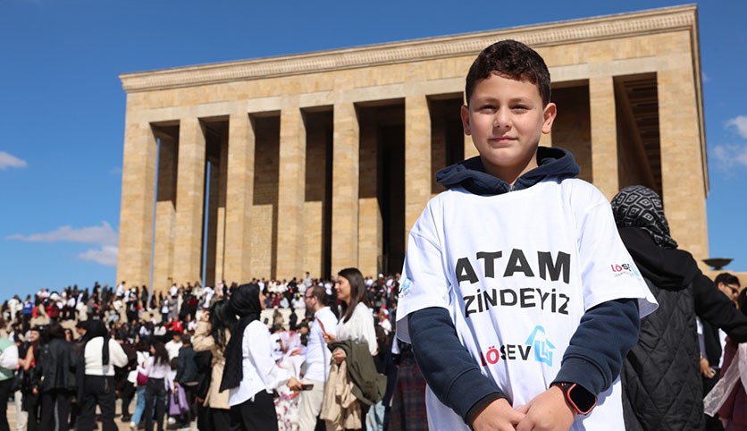 Antalya, Isparta ve Burdur LÖSEV gönüllüleri Anıtkabir'de