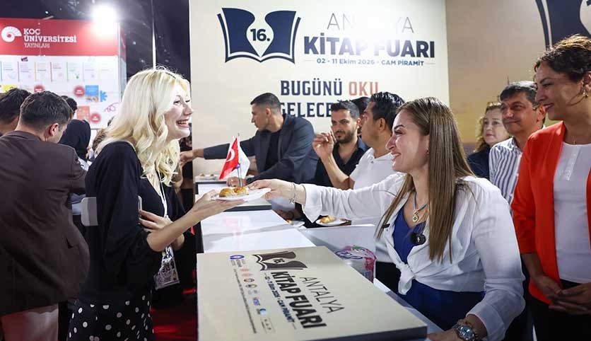 Antalya Kitap Fuarı’na 1 milyon 173 bin ziyaretçi