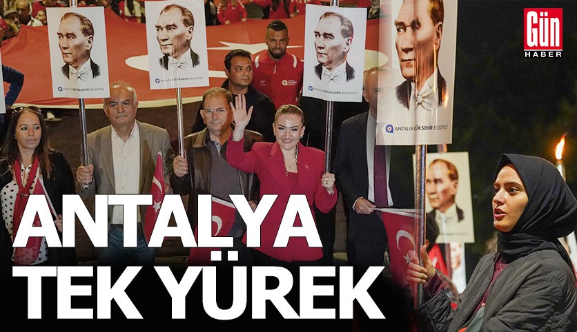 Antalya'da fener alaylı bayram coşkusu