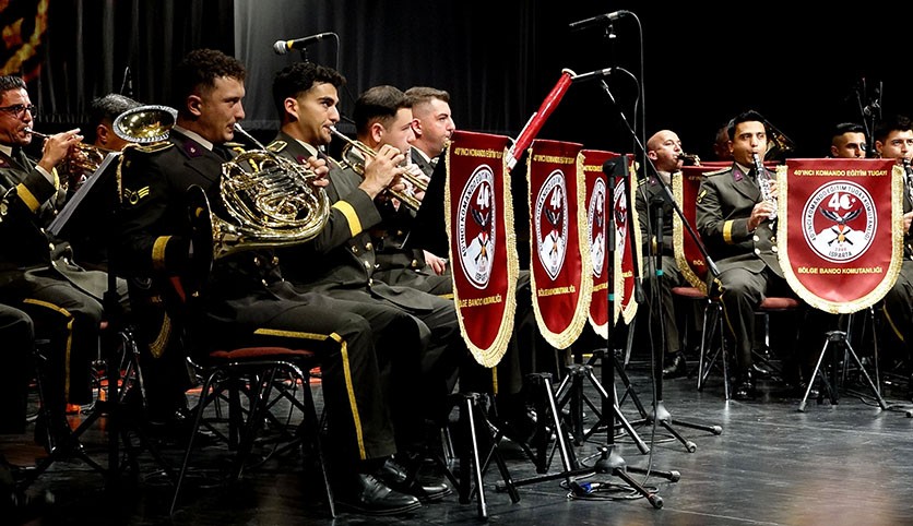 Askeri bandodan Cumhuriyet konseri