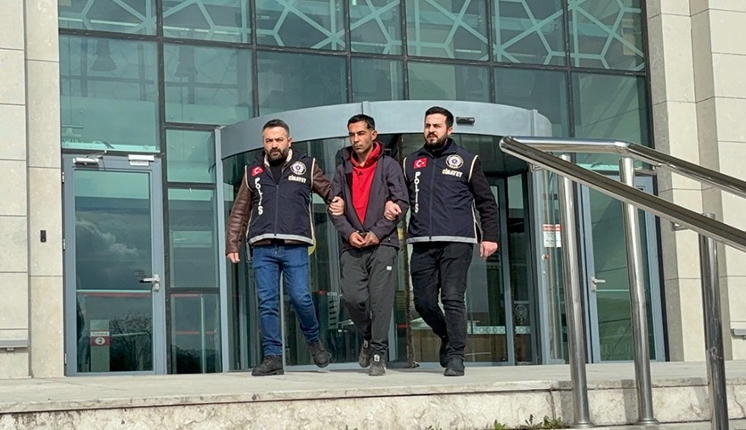 Babasını bıçaklayarak öldüren şüpheli tutuklandı
