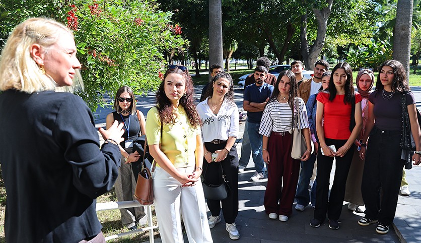 Büyükşehir’den üniversite öğrencilerine kültür gezisi