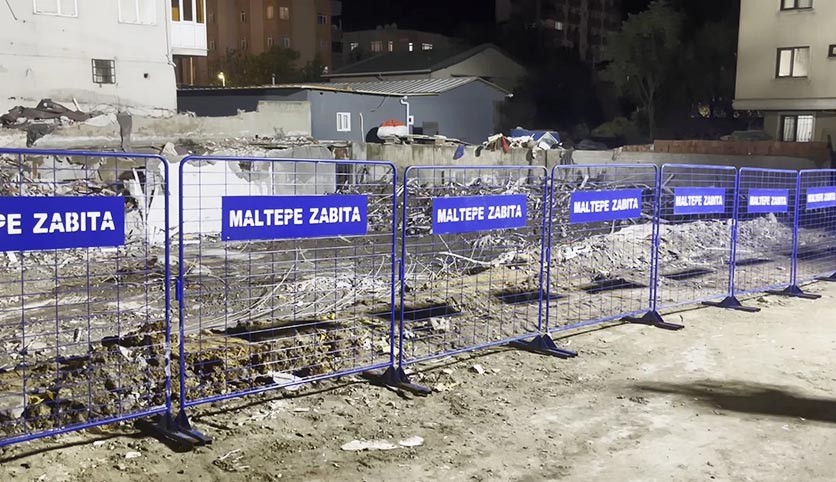 Çöken binanın enkaz kaldırma çalışmaları tamamlandı