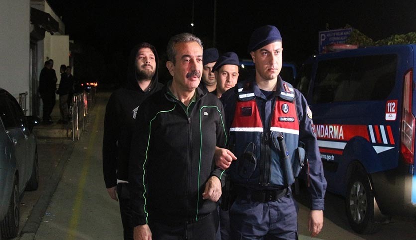 Çukurova Belediyesi'ne soruşturmada başkan dahil 34 tutuklama