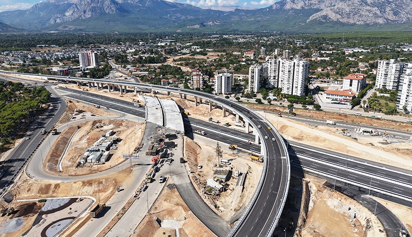 Duraliler Kavşağı kısmi trafiğe açıldı; tam açılış için geri sayım