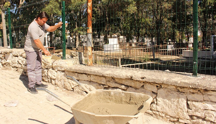 Elmalı Kızıltemeller Mezarlığı’nda güvenlik ve çevre düzenlemesi