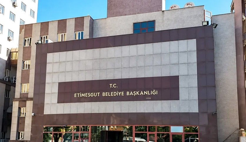 Etimesgut Belediyesi'ne operasyon: 25 gözaltı