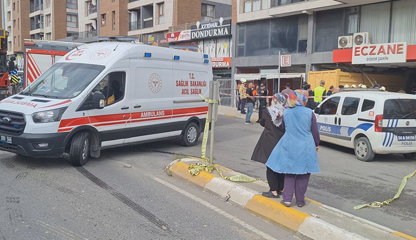 Hafriyat kamyonu eczaneye daldı; yaralılar var