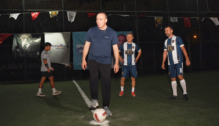 Konyaaltı’nda mahalleler arası futbol turnuvası