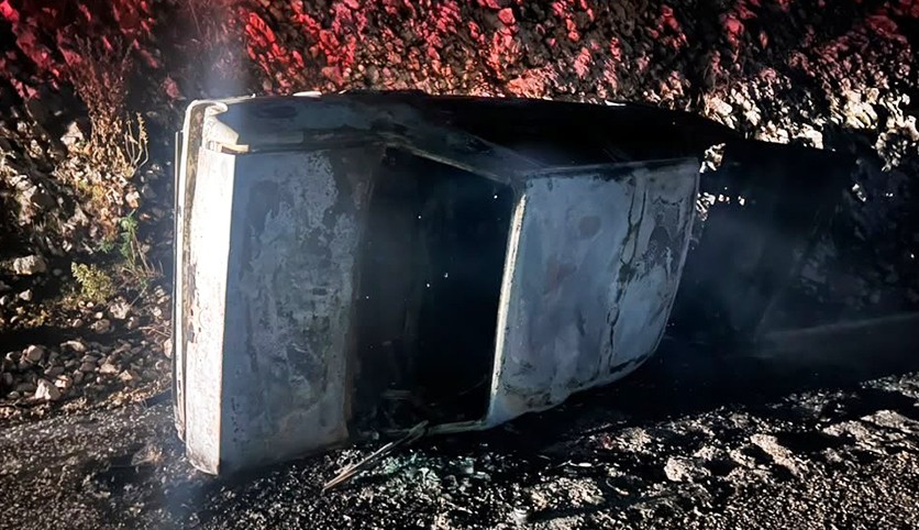 Otomobil alev aldı, sürücünün cesedi uçurumda bulundu