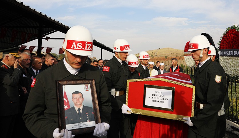 Şehit uzman çavuş, son yolculuğuna uğurlandı