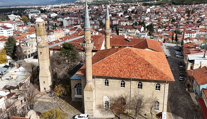Tarihi camilerde restorasyon