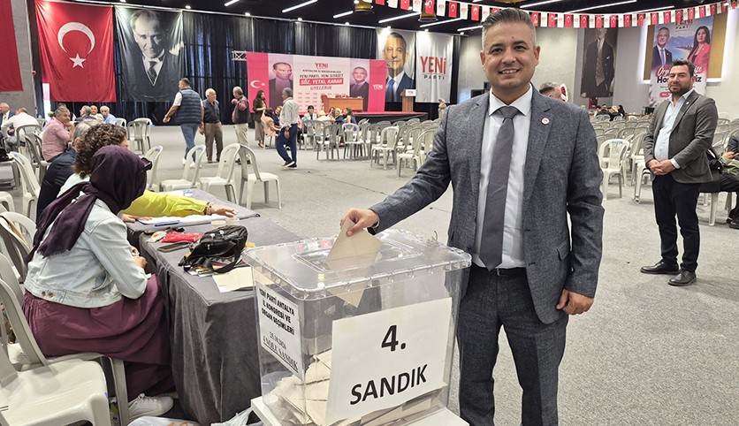 Yeni Parti'de Ölmez, il başkanı seçildi