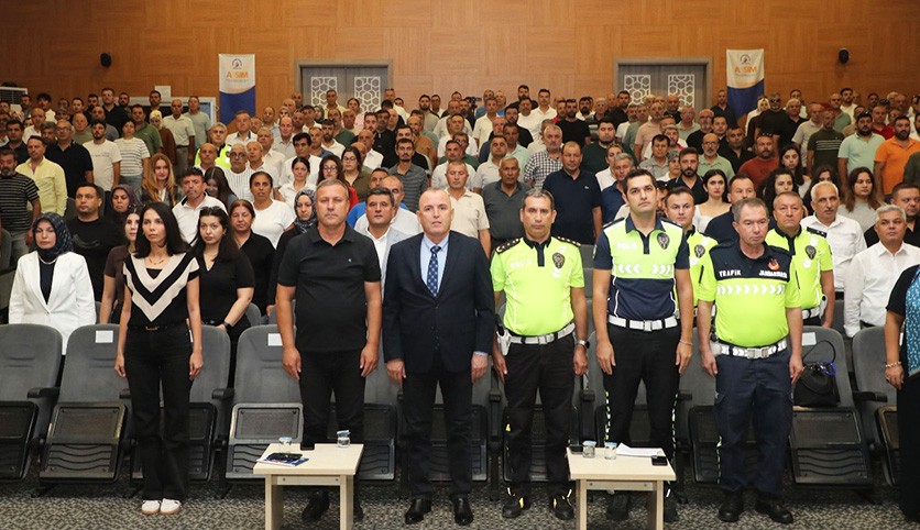 Antalya'da okul servis şoförleri ve rehber personele eğitim