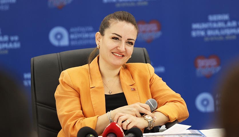 Başkan Vekili Büşra Özdemir, Serik’te muhtarlarla buluştu