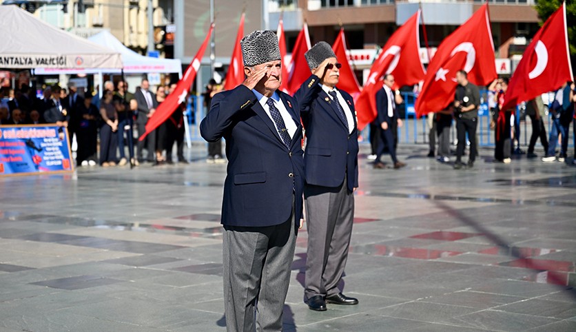 Gaziler Günü Antalya'da törenle kutlandı