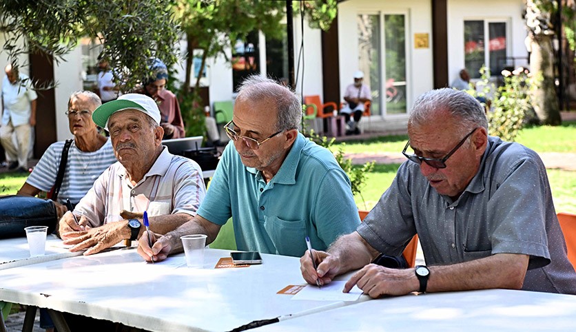 Muratpaşa'da Alzheimer Günü etkinliği