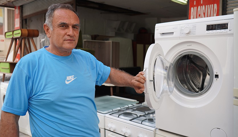 Öğrenci evinin tüm eşyaları spotta; 50 bin TL