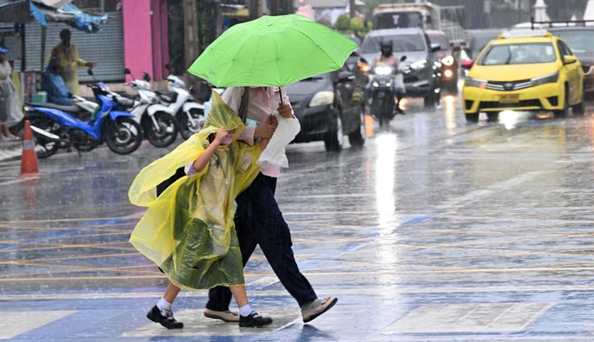 Tayland'da sel: 8 kişi hayatını kaybetti