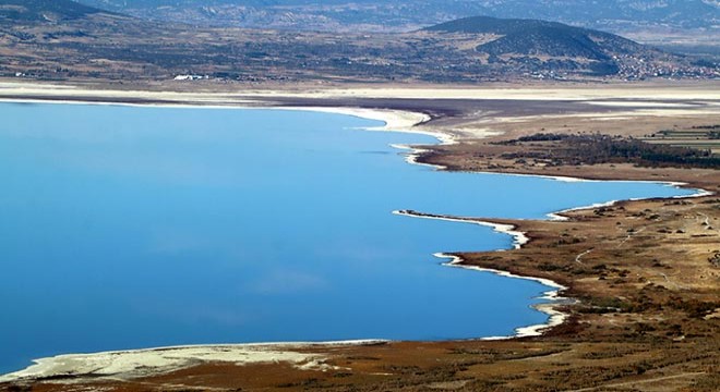 21,3 metre çekilen Burdur Gölü havadan görüntülendi