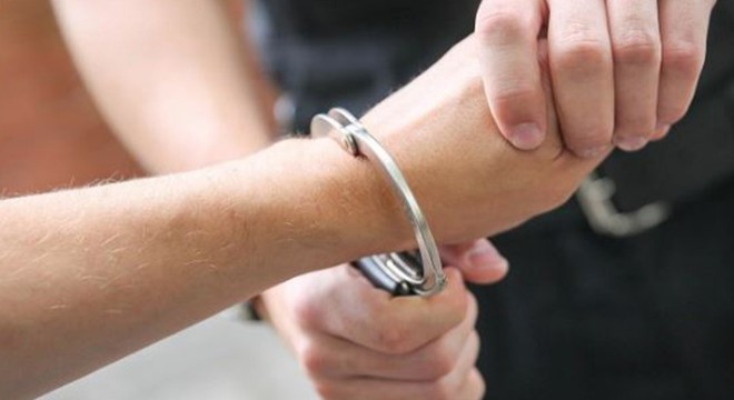 3 kişi sokakta ölü bulundu, şüpheli gözaltında