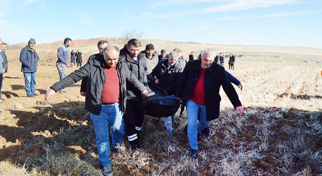 3 çocuk babası çiftçi, tarlasında ölü bulundu