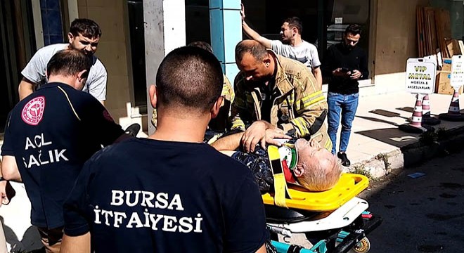 4'üncü kattan zemine düşen asansördeki işçi ağır yaralandı