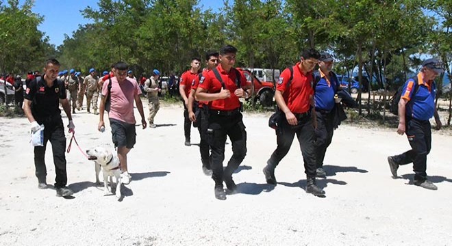 400 kişilik arama-kurtarma ekibi, kaybolan Şehmus'u arıyor