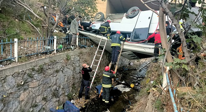 5 kişinin öldüğü servis kazasıyla ilgili okul müdürü açığa alındı