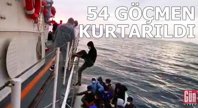 54 kaçak göçmen kurtarıldı