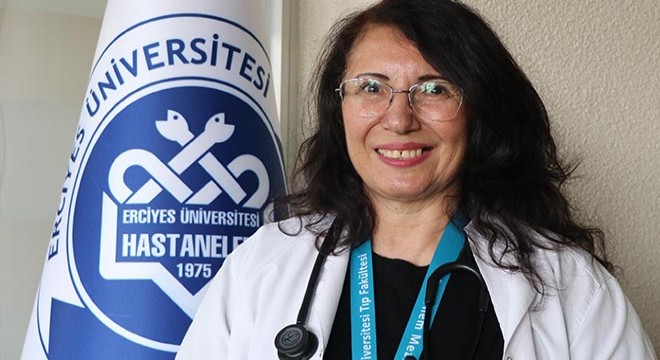 62 yaşındaki emekli öğretmen, tıp fakültesi öğrencisi