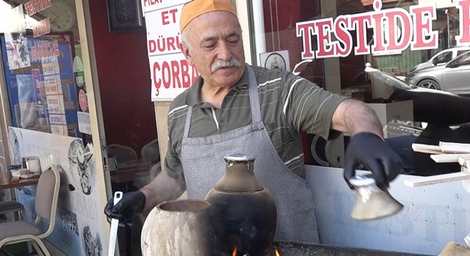 62 yıldır tandır kebabı geleneğini yaşatıyor