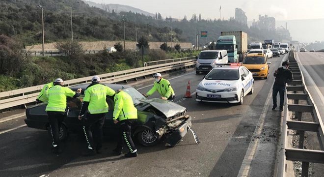 7 aracın karıştığı zincirleme kazada 6 kişi yaralandı