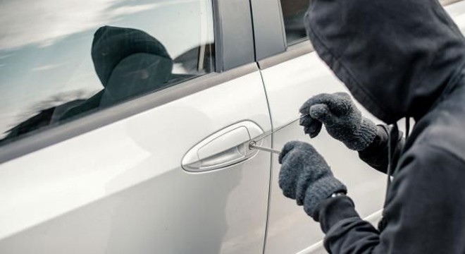 7 ilde otomobil hırsızlarına operasyon: 12 gözaltı