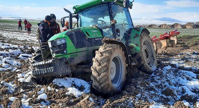 7 kilometre yürüyüp, soğuktan donarak ölmüş