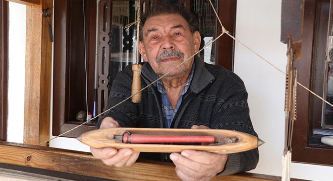 81 yaşındaki dokuma ustası, 67 yıldır ipliğe hayat veriyor